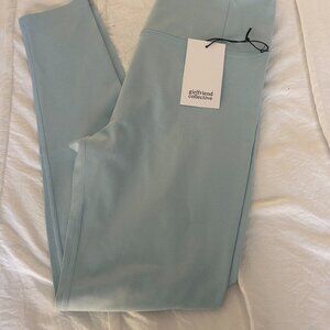 Girlfriend Collective Snowcap Compressive Pocket Legging Size XL